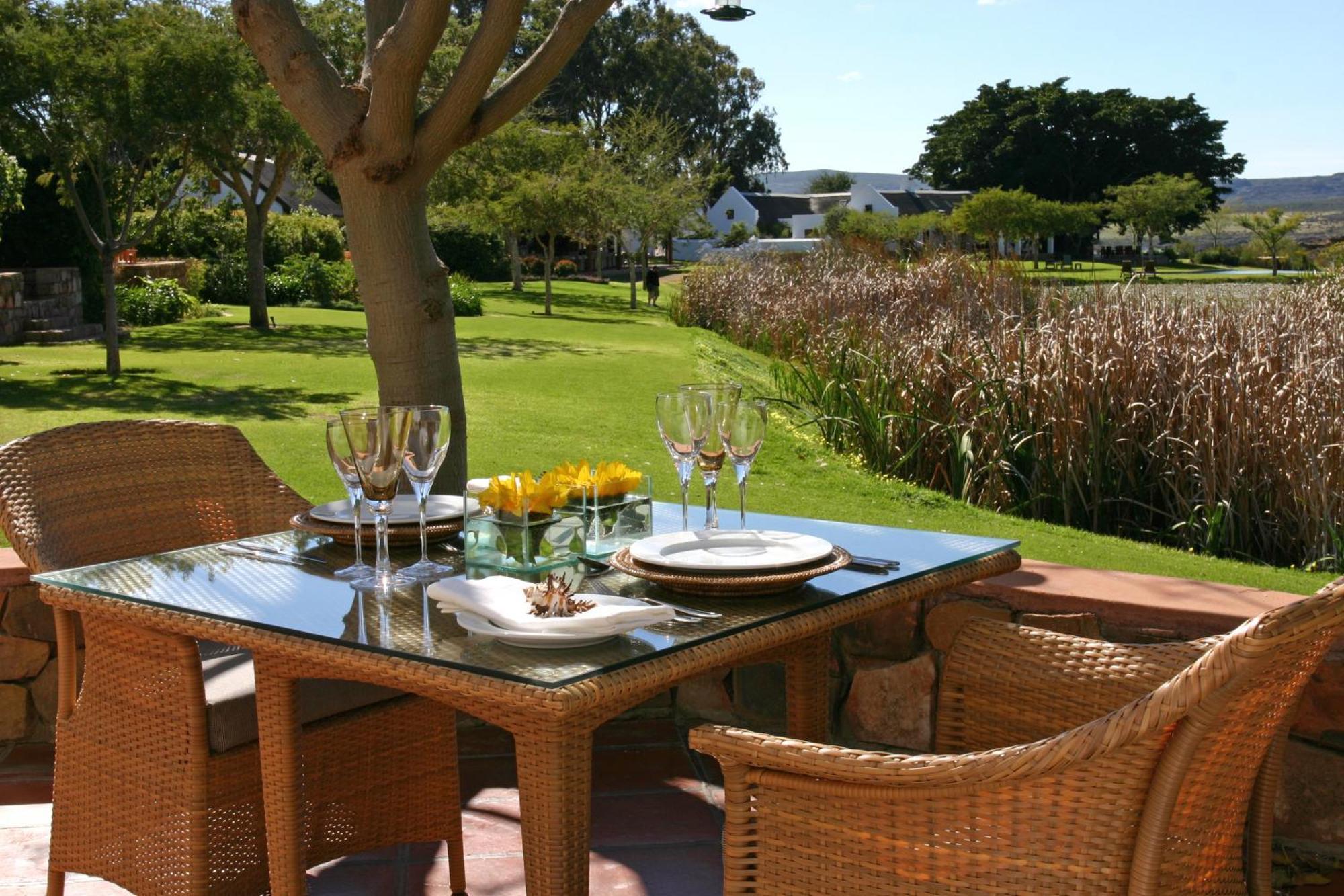 Bushmans Kloof Wilderness Reserve And Wellness Retreat Клануилям Екстериор снимка